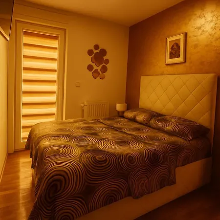 Lux *